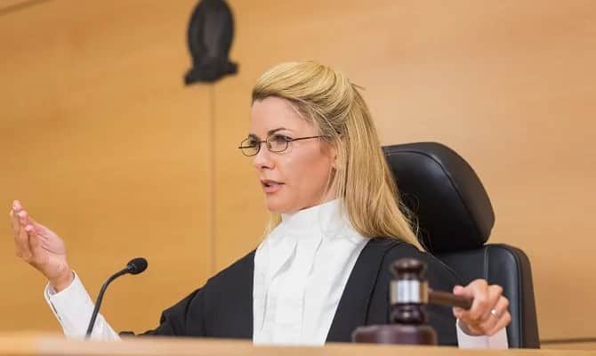 Sąd pracy: jak wygląda rozprawa i co warto wiedzieć przed nią