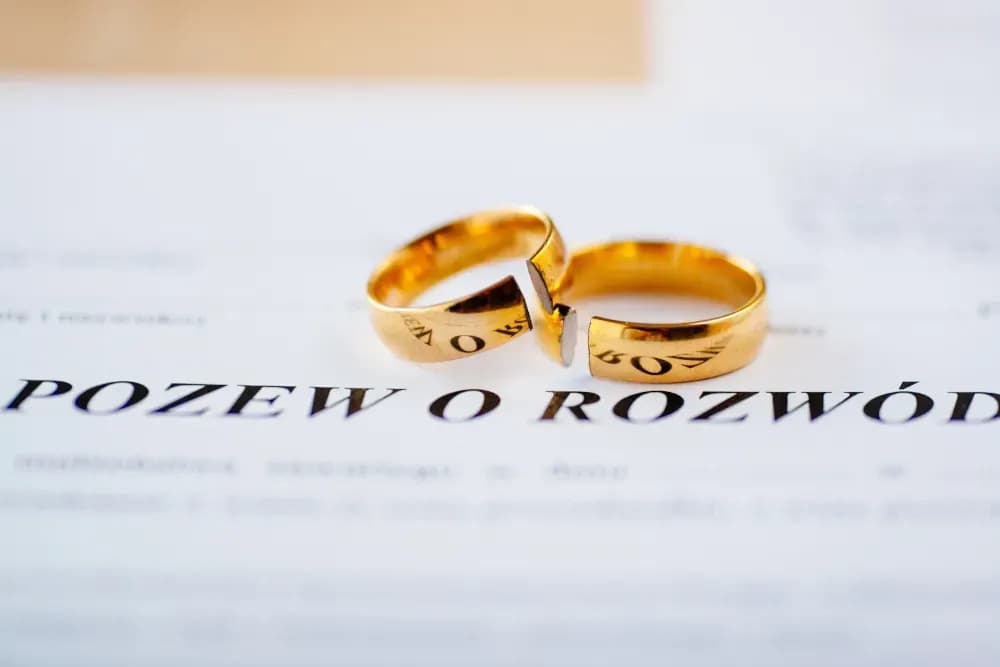 Jak napisać pozew rozwodowy, by uniknąć błędów i stresu?